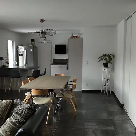 Otel Maison De A Julien Les Saint-Julien-les-Villas